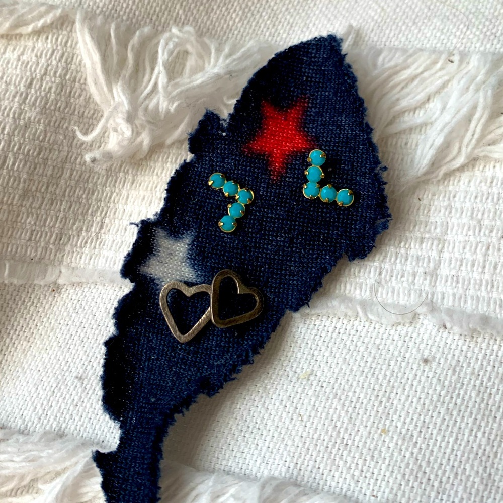 Delicate studs - stone and silver